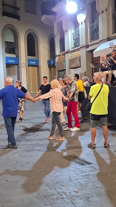 La Sardara a Catalan  Traditional Dance