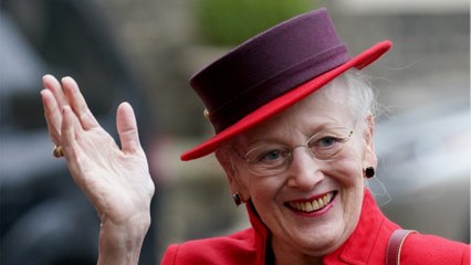 GALA VIDEO – Margrethe II de Danemark en pleine séance shopping… ce cliché inédit qui amuse