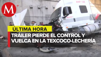 Vuelca tráiler en Ecatepec, transportaba suero pediátrico