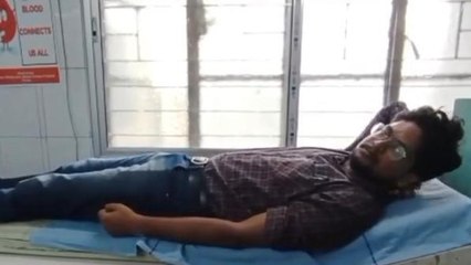 পুরুলিয়া:তীব্র রক্ত সংকট জেলায় !রোগীকে রক্ত দিয়ে নজির মেডিকেল পড়ুয়ার