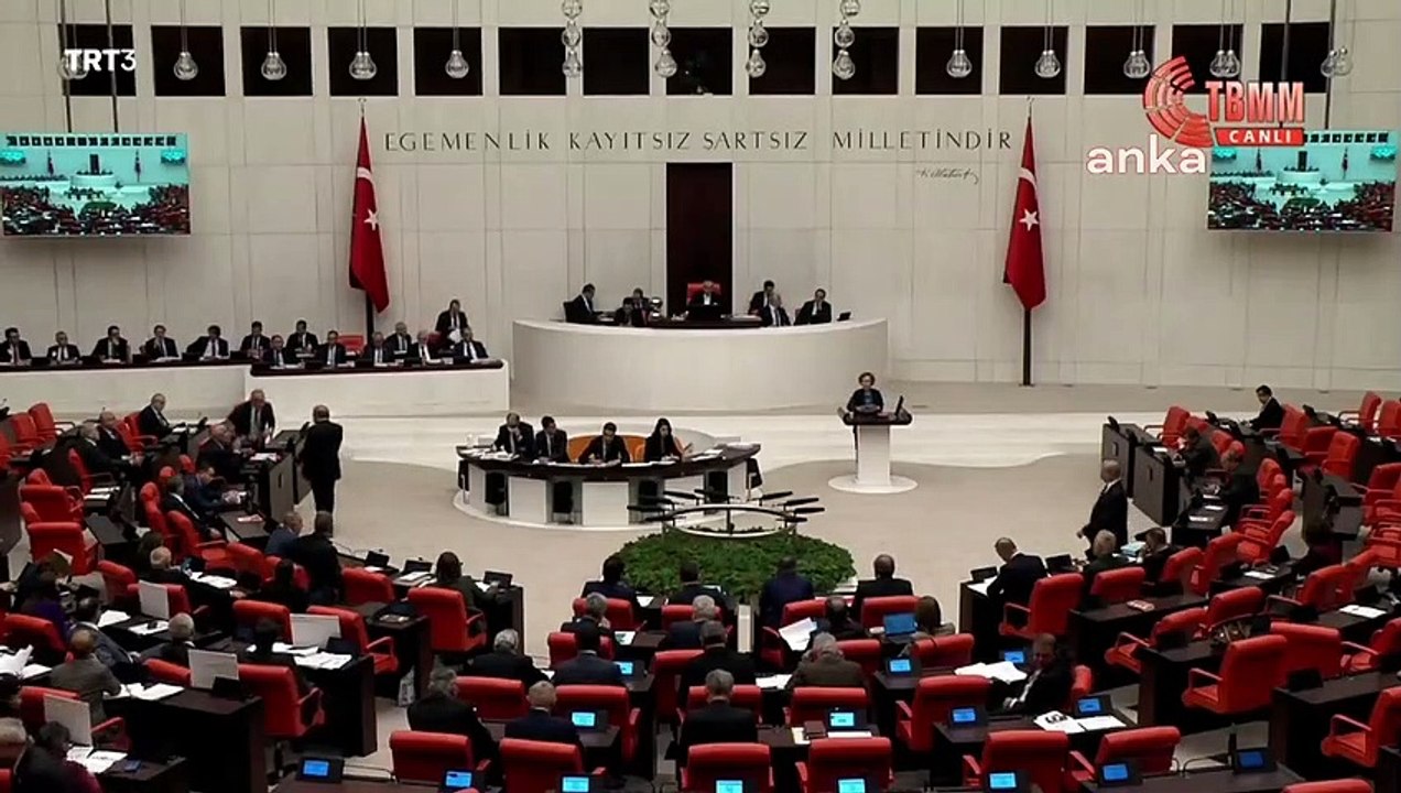 HDP’li Kerestecioğlu: Sezen Aksu’nun 'ben sende tutuklu kaldım' şarkısı gibi adeta bütün ülke sizde tutuklu kaldı ya da ev hapsinde!