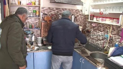 Edirne'de duyarlı çaycı işyerinin önünde bulduğu 7 bin lira değerindeki altının sahibini arıyor