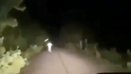 hantu naik sepeda, scary ghost