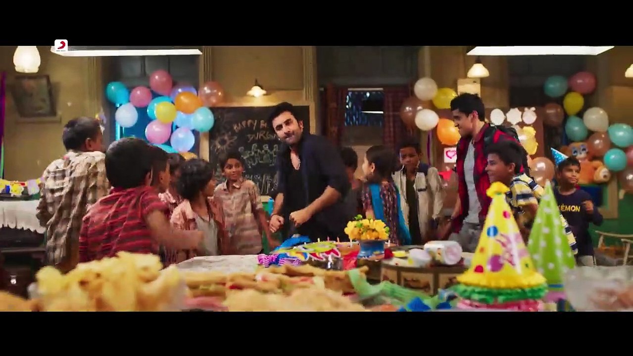 Chikni Chameli _ Scene from the Movie 'Brahmāstra' _ Ranbir Kapoor _ Alia Bh_HD