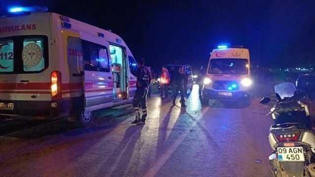 OTOMOBİL İLE KAMYONETİN ÇARPIŞTIĞI KAZADA 3 KİŞİ YARALANDI