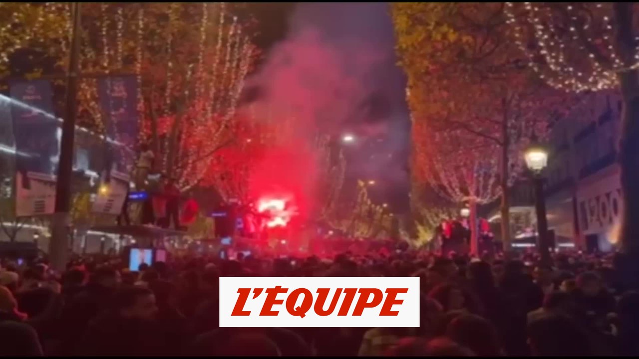 La fête à Paris après la qualification du Maroc pour les quarts de finale - Foot - CM 2022