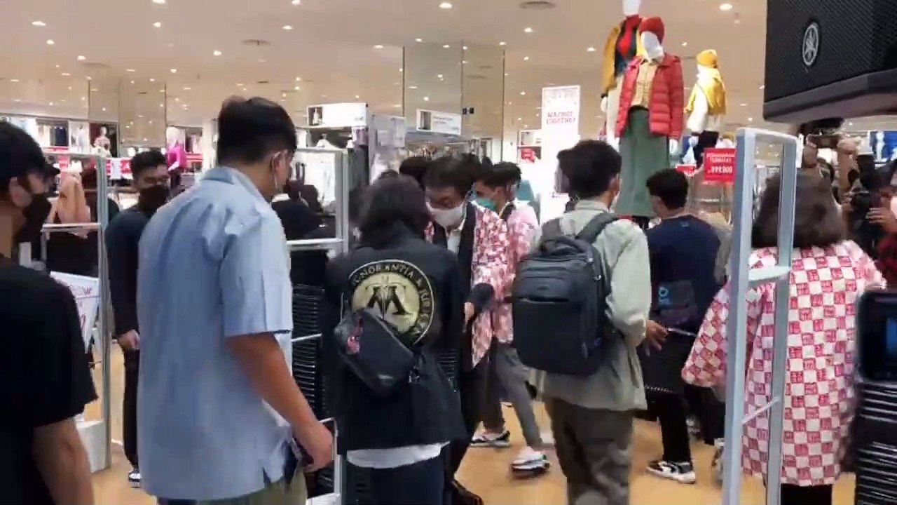 UNIQLO Resmi Buka di Duta Mall Banjarmasin, Tak Ada Lagi 'Jastip'