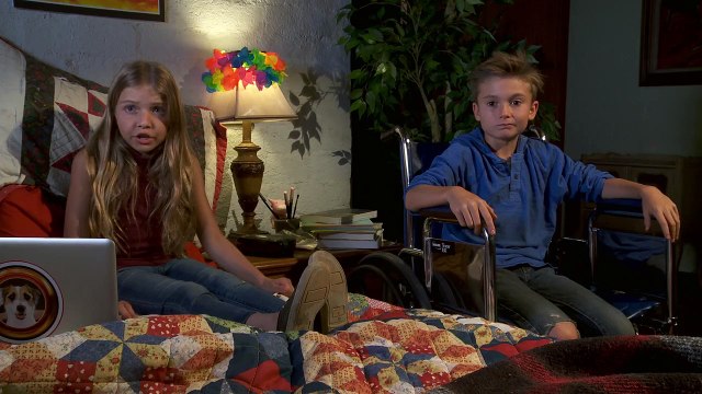 A Doggone Hollywood Bande-annonce (EN)