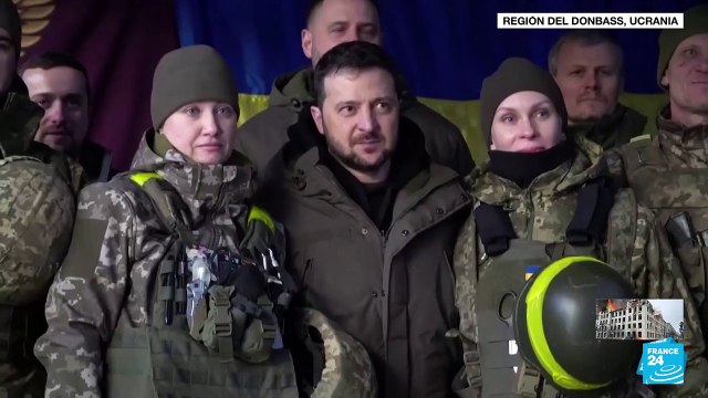 Volodímir Zelenski se reunió con las tropas ucranianas en el Donbass