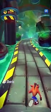 Frosty Mini Robot Battle Run Gameplay On Sewer or Later - Crash Bandicoot: On The Run!