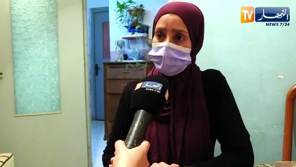 مجتمع: قصة أم مصابة بالسرطان ترعى إبنتها المعاقة بمفردها بعد تخلي زوجها عنها