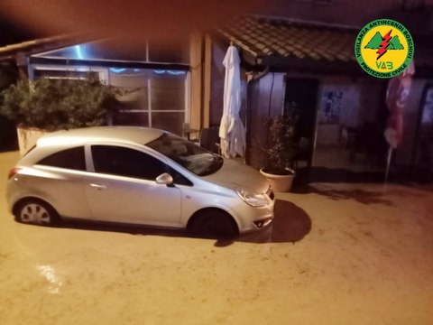 Maltempo in Toscana, notte difficile nel Grossetano. Fiumi e torrenti esondano