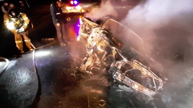 도로에 주차된 차에서 불...2,200만 원 재산피해 / YTN