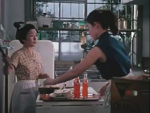 Jeune fille sous le ciel bleu Bande-annonce (EN)