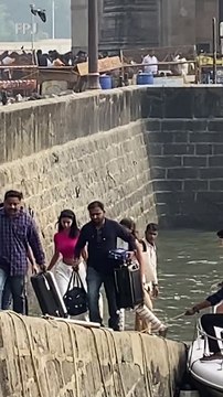 Suhana Khan, Shanaya Kapoor and Agastya return from Alibaug after celebrating Navya Nanda's birthday