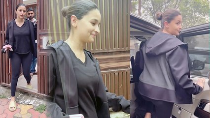 Alia Bhatt Delivery के बाद Fit रहने के लिए किया ये काम, Yoga Video Viral । Boldsky *Entertainment