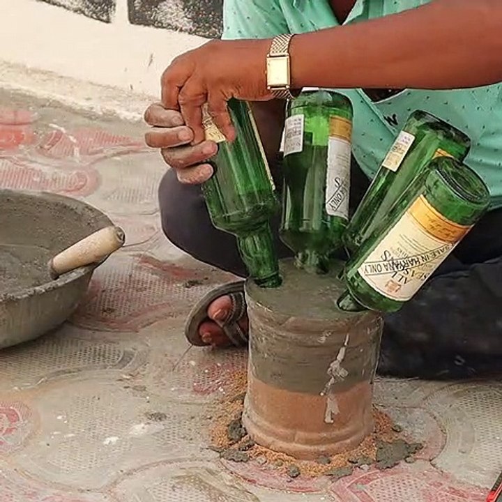 Smart idea to reuse glass bottles!  So fascinating! empty space decor