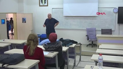 61 YAŞINDAKİ ÖĞRETİM ÜYESİ, 4'ÜNCÜ ÜNİVERSİTESİNİ OKUYOR