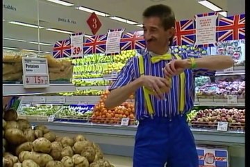 ChuckleVision- 3x07- Trouble In Store