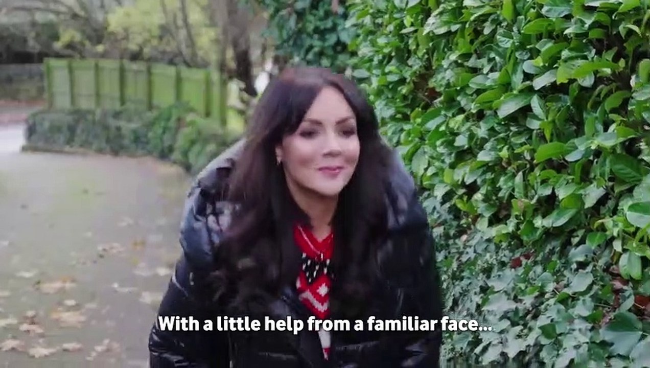 Former theatre performer and cancer survivor with no voice box performed Christmas carol for her sister - with help of Martine McCutcheon and cutting-edge technology
