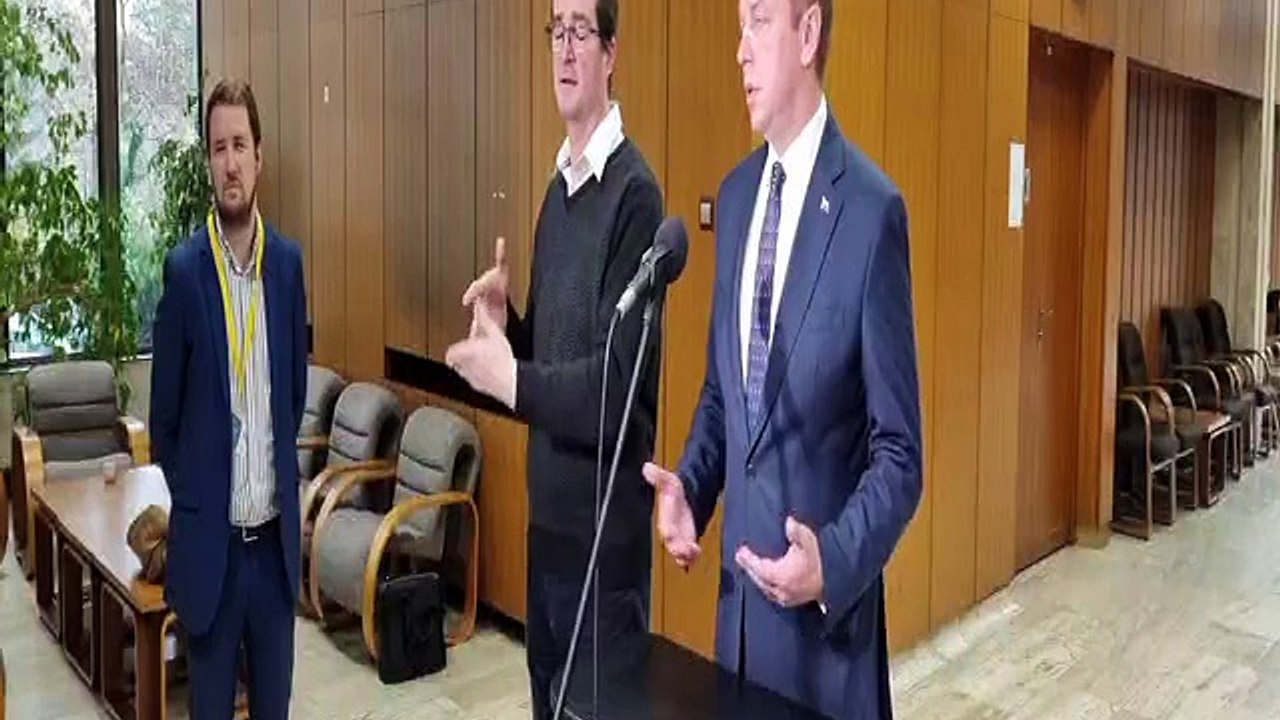 ZÁZNAM: Brífing ministra dopravy A. Doležala