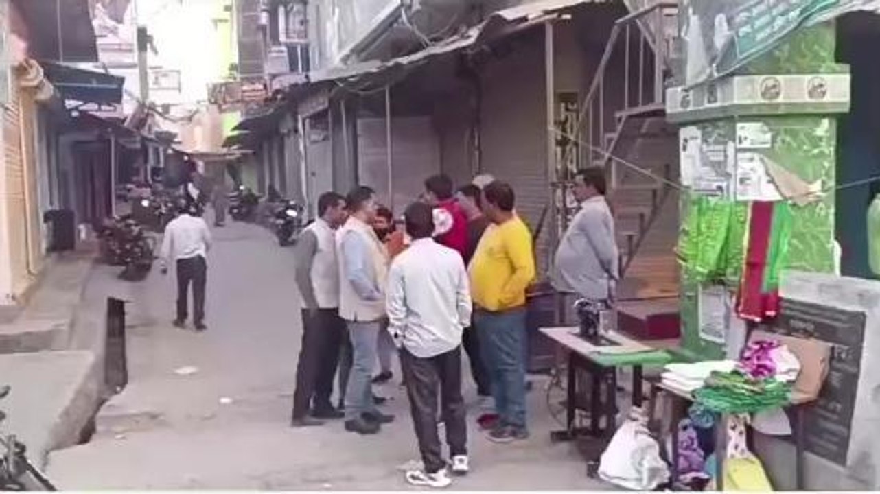 कुशीनगर: बुजुर्ग महिला पर मानसिक दबाव बना दुकान खुलवा जांच शुरू करने का आरोप
