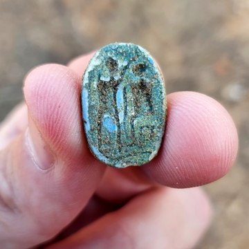Découverte improbable d'un scarabée en faïence de plus de 3.000 ans lors d'une sortie scolaire en Israël - carré