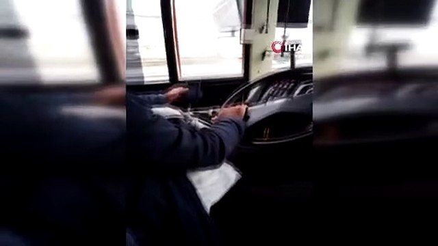 Yolcuların canlarını hiçe saydı! İETT şoföründen skandal görüntüler