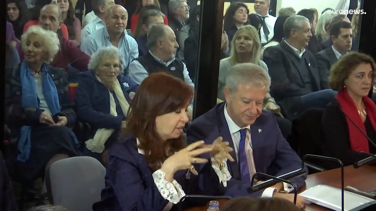 Суд в Аргентине приговорил вице-президента Кристину Фернандес де Киршнер к шести годам тюрьмы