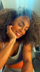 Talita da novela 'Travessia', Dandara Mariana exibe o cabelo natural em postagem em rede social