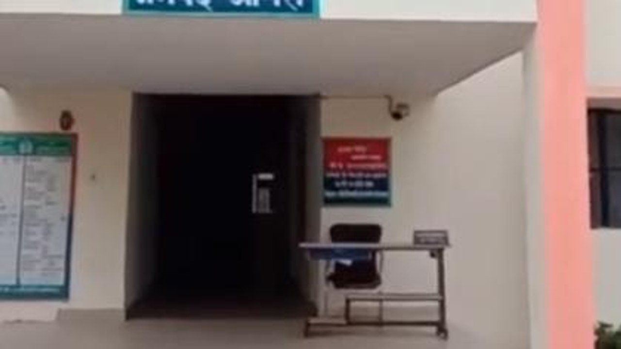 ब्रेकिंग न्यूज़: महिला ने वृद्ध सास को लात घूंसो...