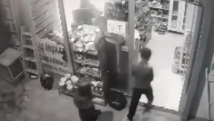 Manisalı bakkal, 10 yaşındaki çocuğu "Heimlich manevrasıyla" kurtardı