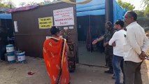 VIDEO : बापूनगर के टैन्ट में बना मतदान केन्द्र, फायर ब्रिगेड की रही तैनाती