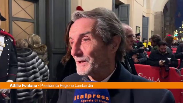 Prima della Scala, Fontana Orgoglioso presenza personaggi importanti