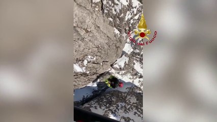 Download Video: Due escursionisti salvati dai vigili del fuoco in provincia di Lecco