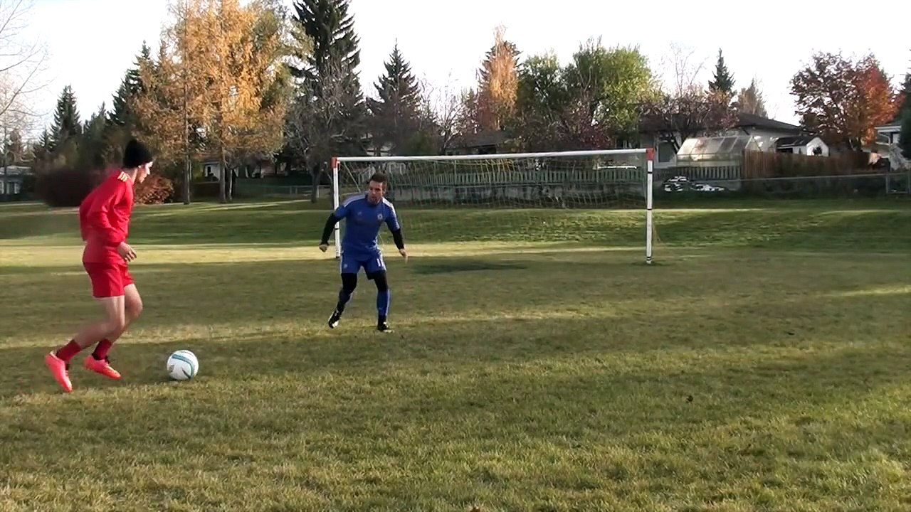 How to tackle in soccer | How do a tackle in football | How to defend in football soccer