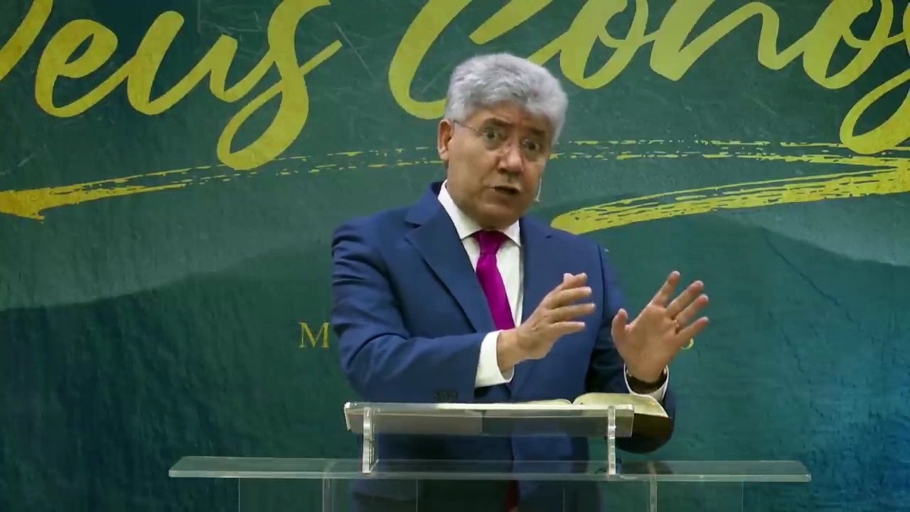Atacante da Holanda evangeliza seus colegas de time
