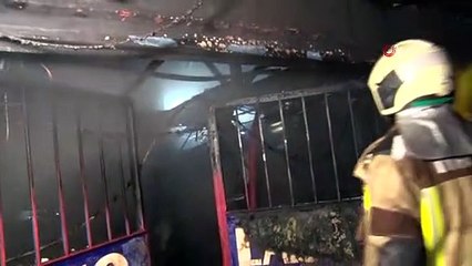 Ankara’da yan yana bulunan 3 dükkan yandı