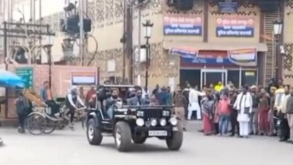 बॉलीवुड के सिंघम अजय देवगन ने की वाराणसी में ट्रैफिक पुलिस के साथ दबंगई, वीडियो में देखे पूरा मामला