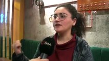 Ayten Soykök aracıyla kaldırıma daldı iki kişiye çarptı! O anlar kameralara böyle yansıdı...