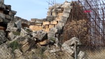 Hierapolis Antik kentinden yıkılma tehlikesi