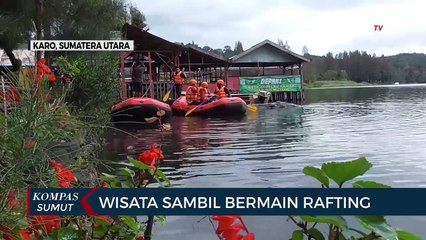 Bermain Perahu di Danau Lau Kawar