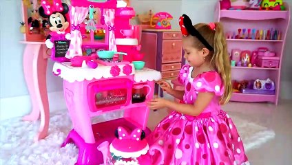 Diana is going for a birthday party to Minnie Mouse