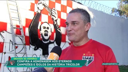 Artista plástico faz obra inspirada em Rogério Ceni nos arredores do Morumbi