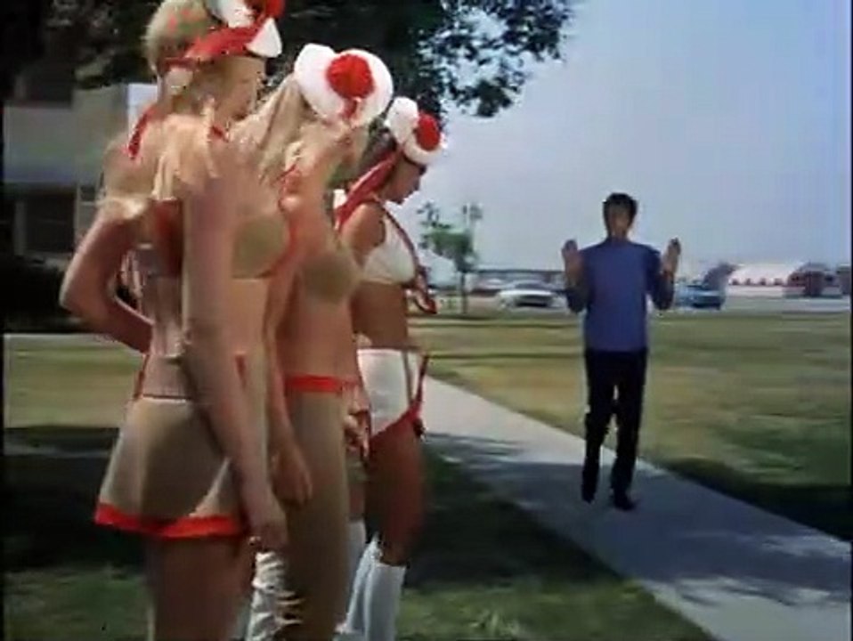 Matt Helm traqué Bande-annonce (EN)