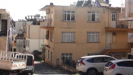 ANTALYA'DA BIÇAKLI VE SİLAHLI 'MİRAS' KAVGASI: 1 ÖLÜ, 2 YARALI