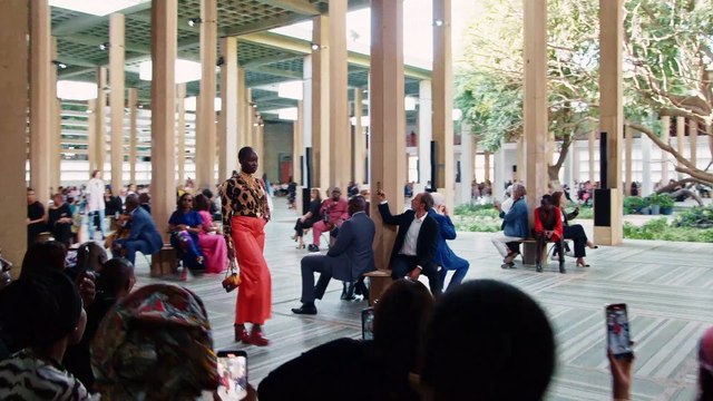 Défilé CHANEL Métiers d’art 2022-2023 – DAKAR