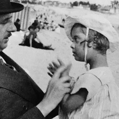Anne de Gaulle : La fille méconnue du Général qui inspire encore aujourd'hui ✨
