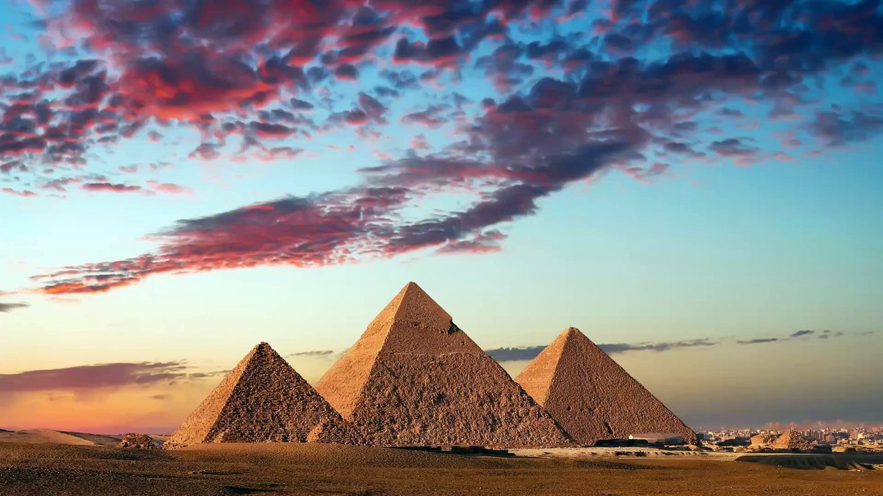 Die erste echte Pyramide: Meidum zwischen Scheingrab und beeindruckender Transformation