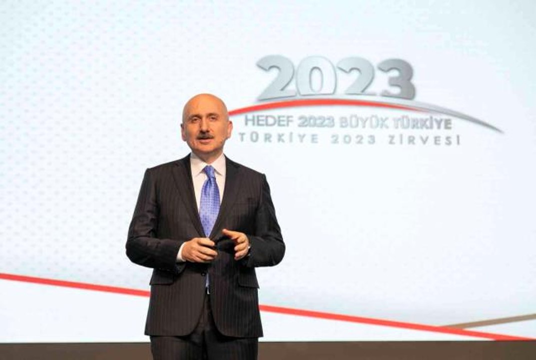 Bakan Karaismailoğlu: "Rize-Artvin Havalimanı'nı 14 Mayıs'tan bugüne kadar 450 bin kişi kullandı"